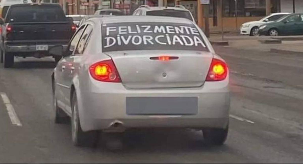 Mujer anuncia su divorcio de una forma muy peculiar. Foto: Facebook Detocho Hermosillo