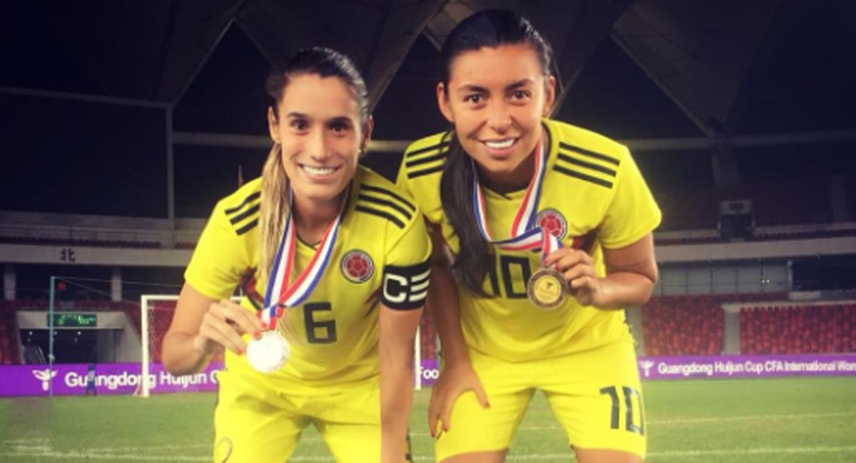 Daniela Montoya (izq) y Yoreli Rincón (der) referentes del futbol colombiano. Foto: Instagram Yoreli Rincón