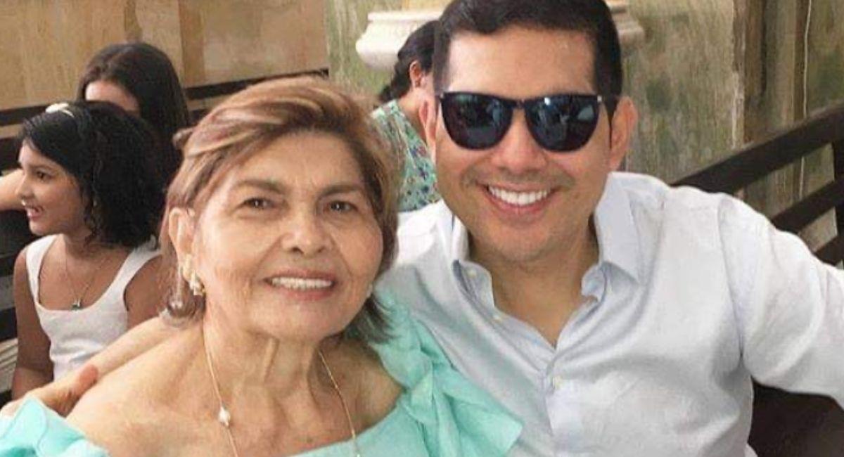 Peter Manjarres junto a su madre. Foto: Instagram @petermanjarres