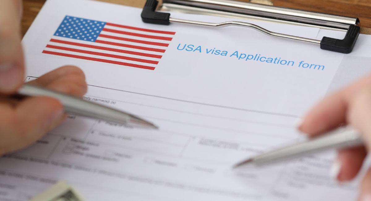 Desmantelan banda que falsificaba documentos para sacar visa de EEUU. Foto: Shutterstock