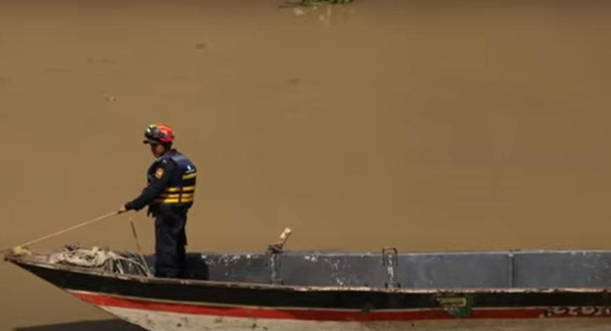 Rescatistas siguen trabajando en la búsqueda de una tercera persona caída en aguas de Hidroituango. Foto: Youtube