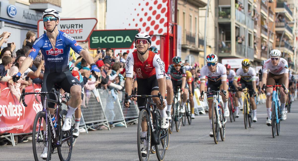 Kaden Groves se coronó campeón en la sexta etapa en Cataluña. Foto: Twitter @VoltaCatalunya