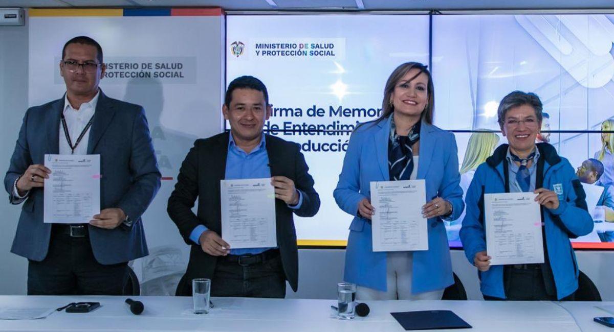 Bogotá empezará a fabricar sus propias vacunas: Distrito y Gobierno firman acuerdo. Foto: Twitter @ClaudiaLopez