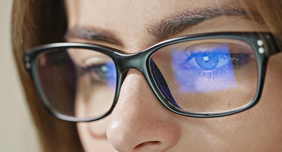 Señales de alarma: ¿cómo saber si necesitas gafas para las pantallas?. Foto: Shutterstock
