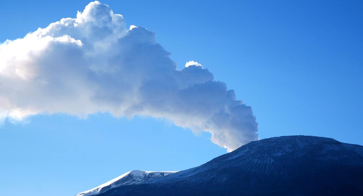 Nevado del Ruiz podría hacer la mayor erupción en 10 años. Foto: Shutterstock