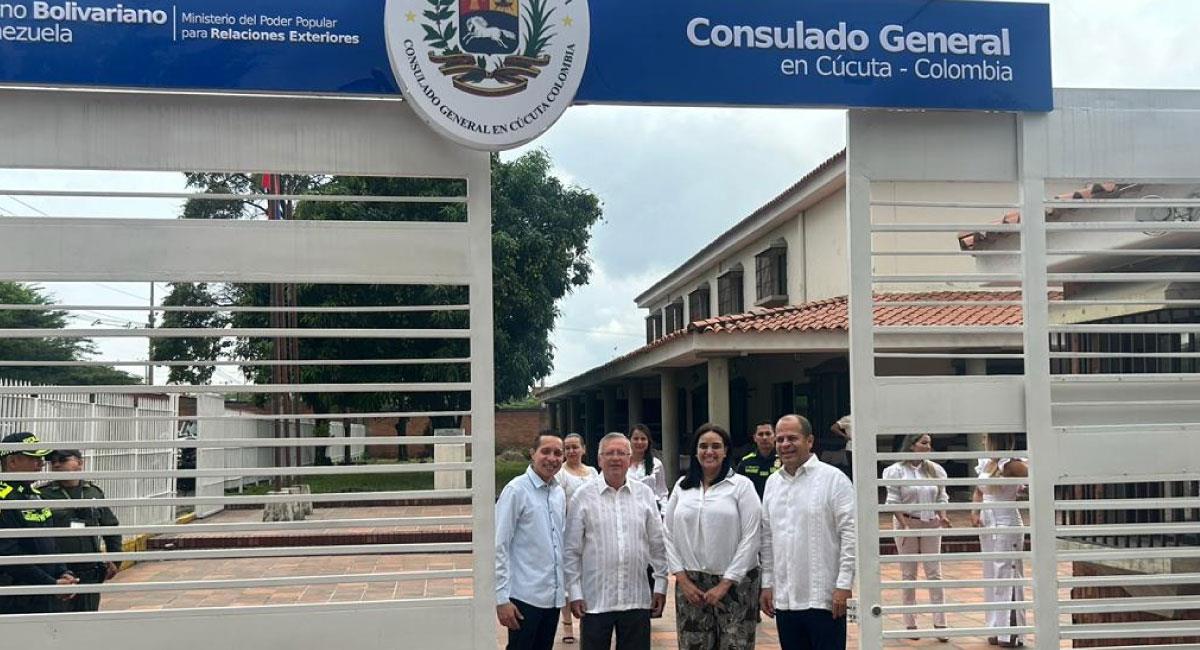 Consulado de Venezuela en Cúcuta reabre sus puertas. Foto: Twitter @CancilleriaVE