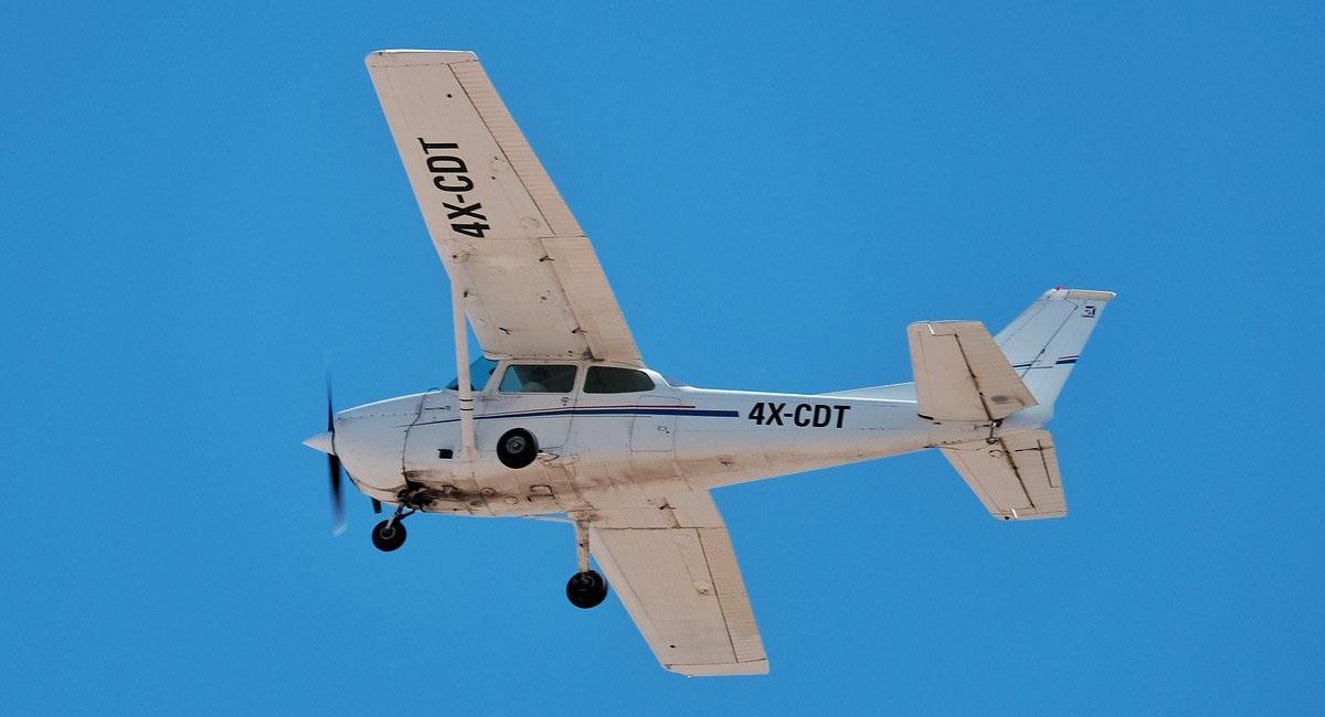 Una avioneta tipo Cessna fue declarada en emergencia y se desconoce el paradero de sus ocupantes. Foto: Pixabay