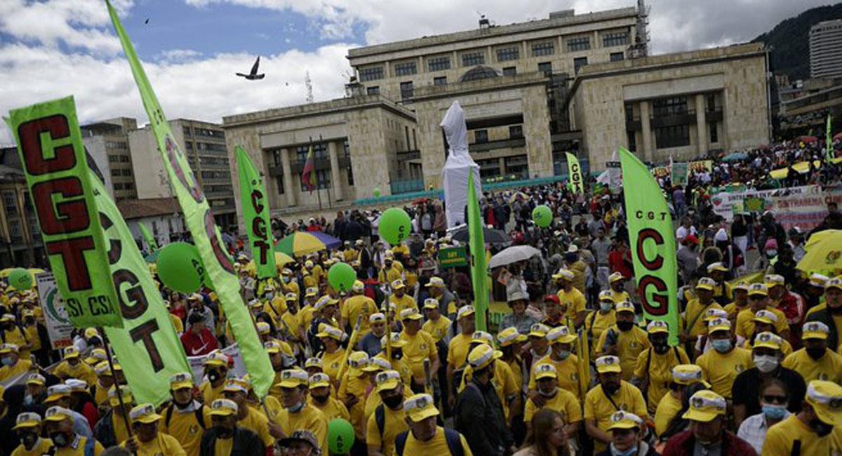 Como es tradicional, las centrales obreras marcharon y en esta ocasión apoyaron reformas de Gustavo Petro. Foto: Twitter @IvanCepedaCast
