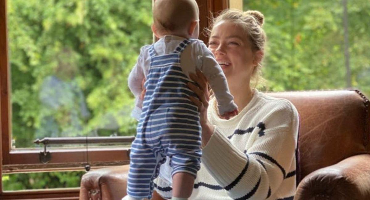 Amber Heard se muda a España con su hija. Foto: Instagram @amberheard