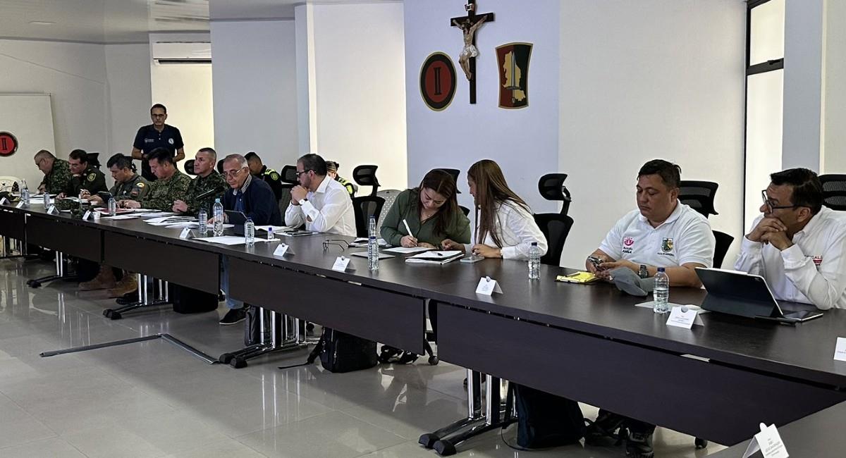 Consejo de seguridad liderado por el ministro Iván Velásquez. Foto: Twitter @mindefensa