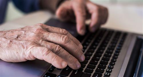 Uso de internet promueve la salud mental en adultos mayores