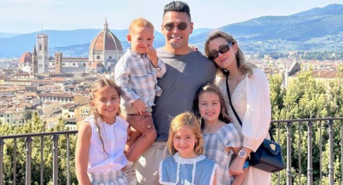 Falcao García junto a su esposa e hijos. Foto: Instagram @falcao