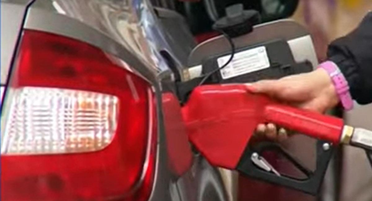 Los precios de la gasolina se están reajustando mes a mes desde la llegada de Gustavo Petro a la Presidencia. Foto: Youtube