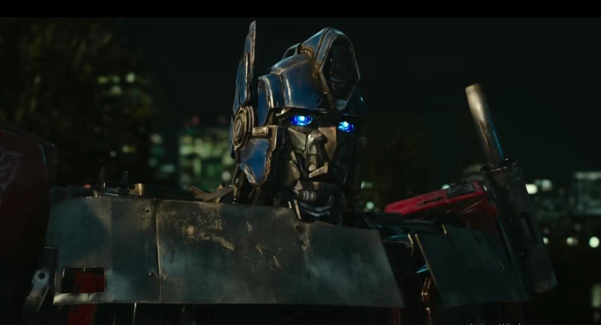 Optimus Prime regresa una vez más en "Transformers El despertar de las bestias". Foto: Youtube Captura Paramount Pictures