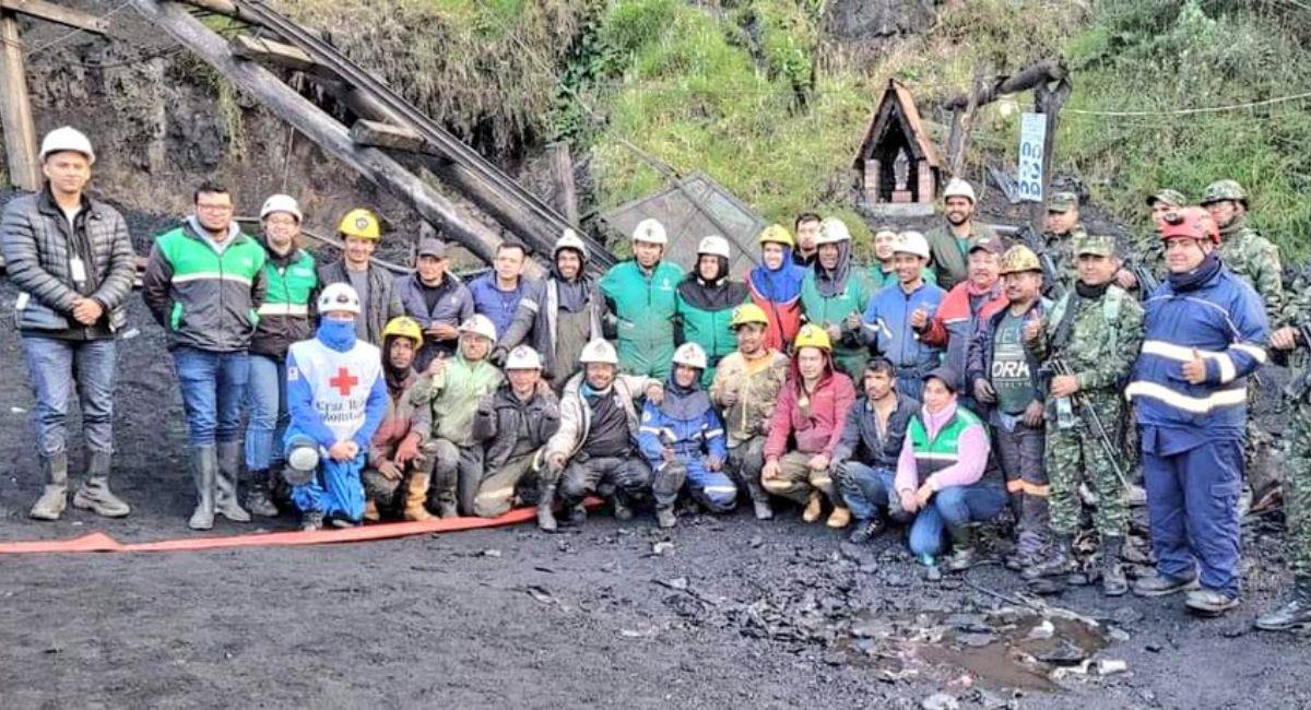 Rescate de los mineros en Zipaquirá. Foto: Twitter @nicolasgarciab