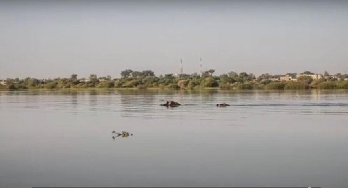 300 personas viajaban en una embarcación que naufragó en un río de Nigeria. Foto: Youtube