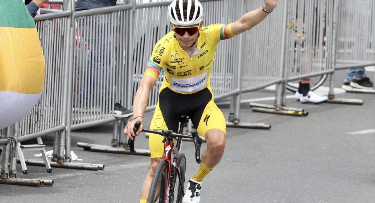 Miguel Ángel López lidera la Vuelta a Colombia. Foto: Twitter Team Medellín