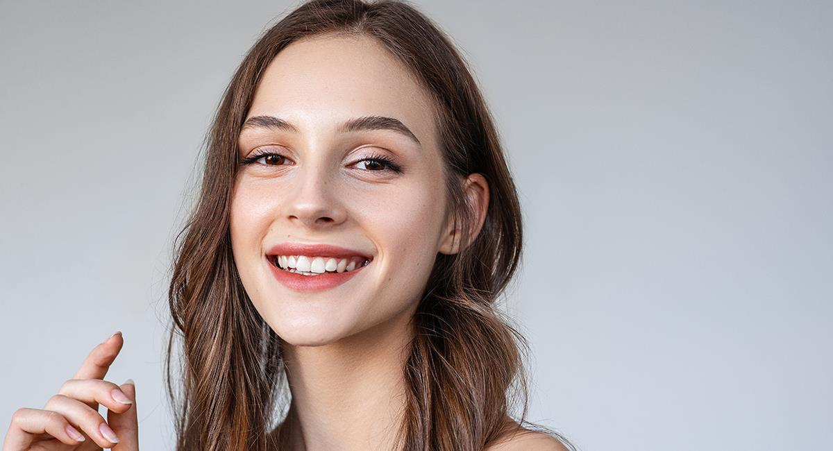 ¿Quieres lucir más natural? 5 trucos para aplicar la tendencia No-Makeup Makeup. Foto: Shutterstock