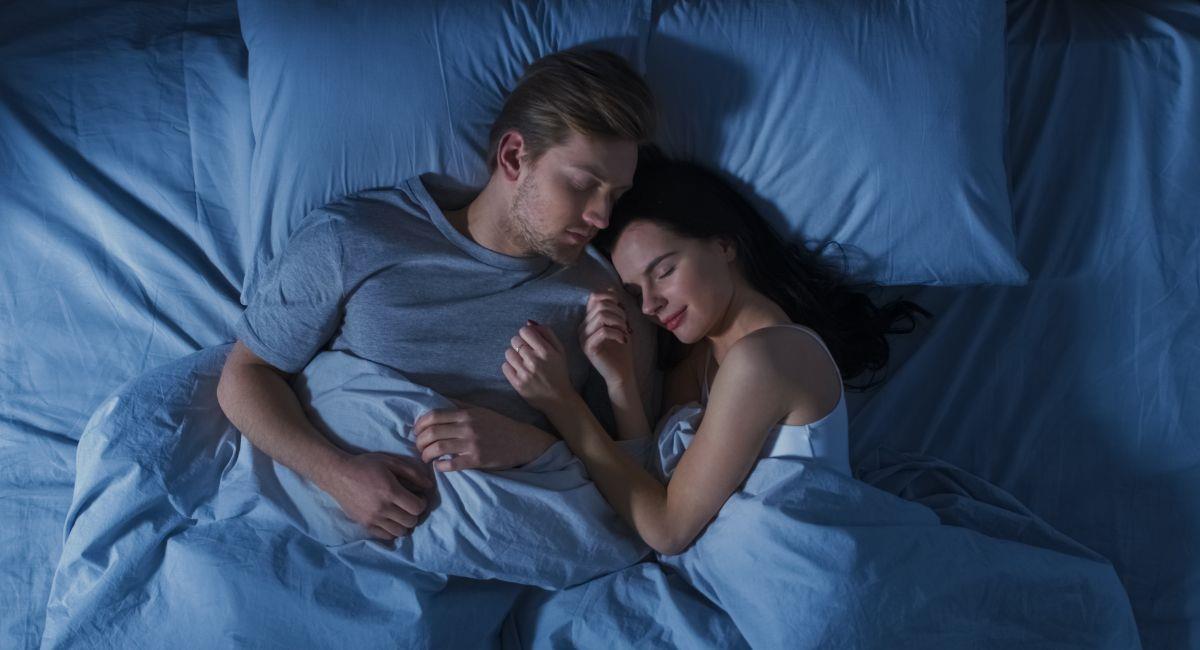 Esta es la mejor forma de dormir, según la ciencia. Foto: Shutterstock