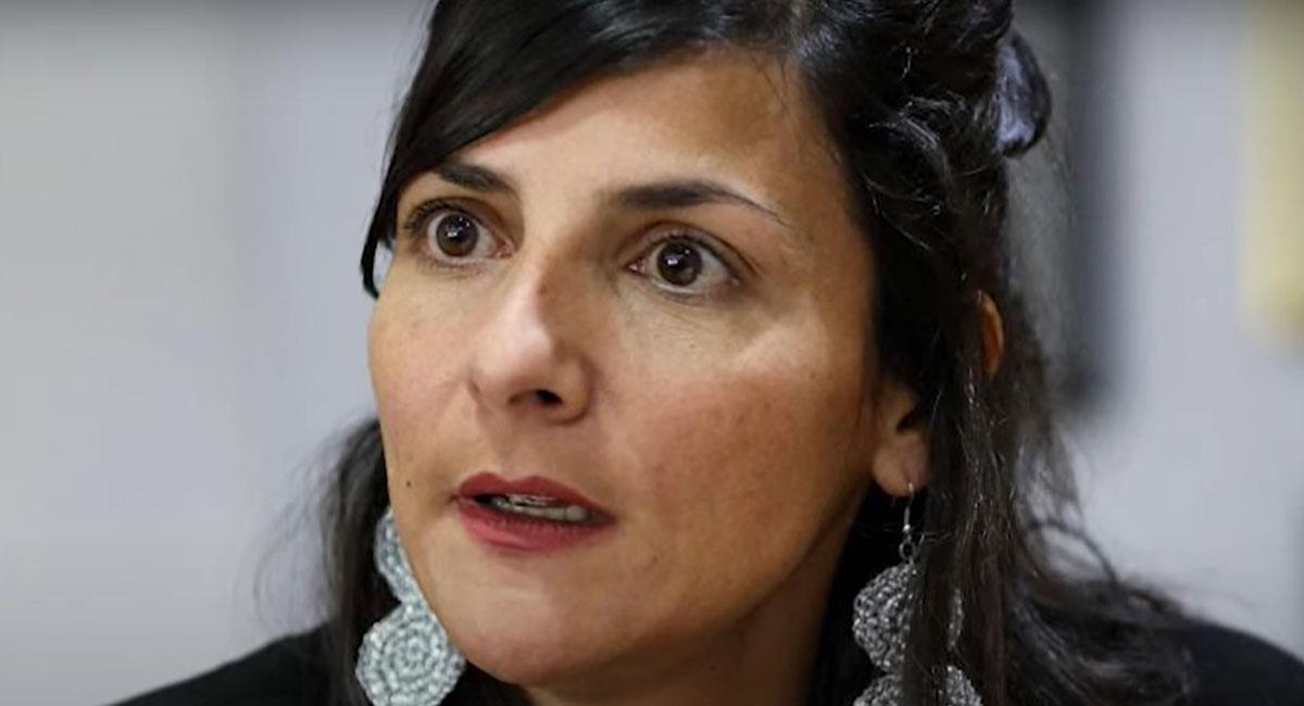 La ministra de Minas y Energía, Irene Vélez, podría dejar su cargo a causa de sus más recientes escándalos. Foto: Youtube
