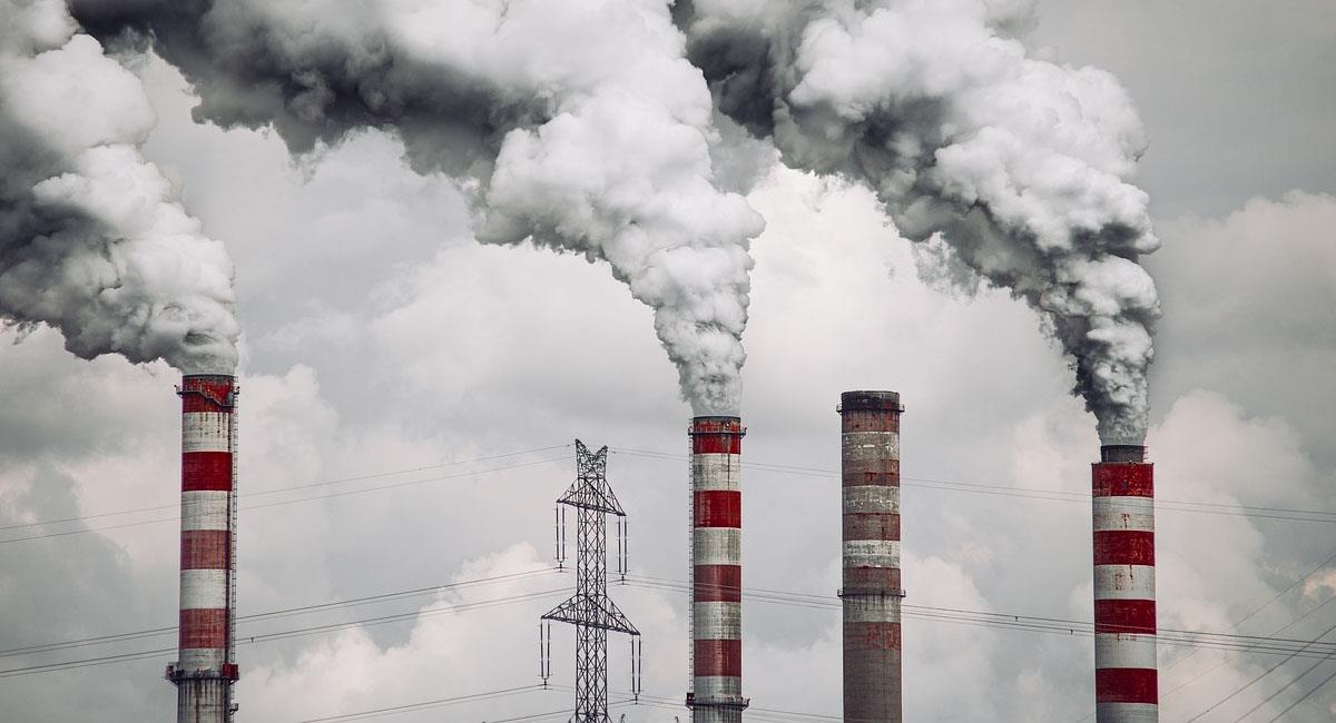 La contaminación ambiental genera el calentamiento global que podría ser irreversible. Foto: Pixabay