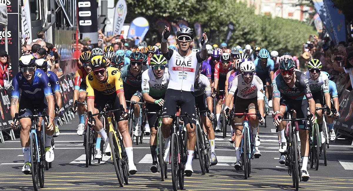 Juan Sebastián Molano gana la etapa 1 de la Vuelta a Burgos 2023. Foto: EFE