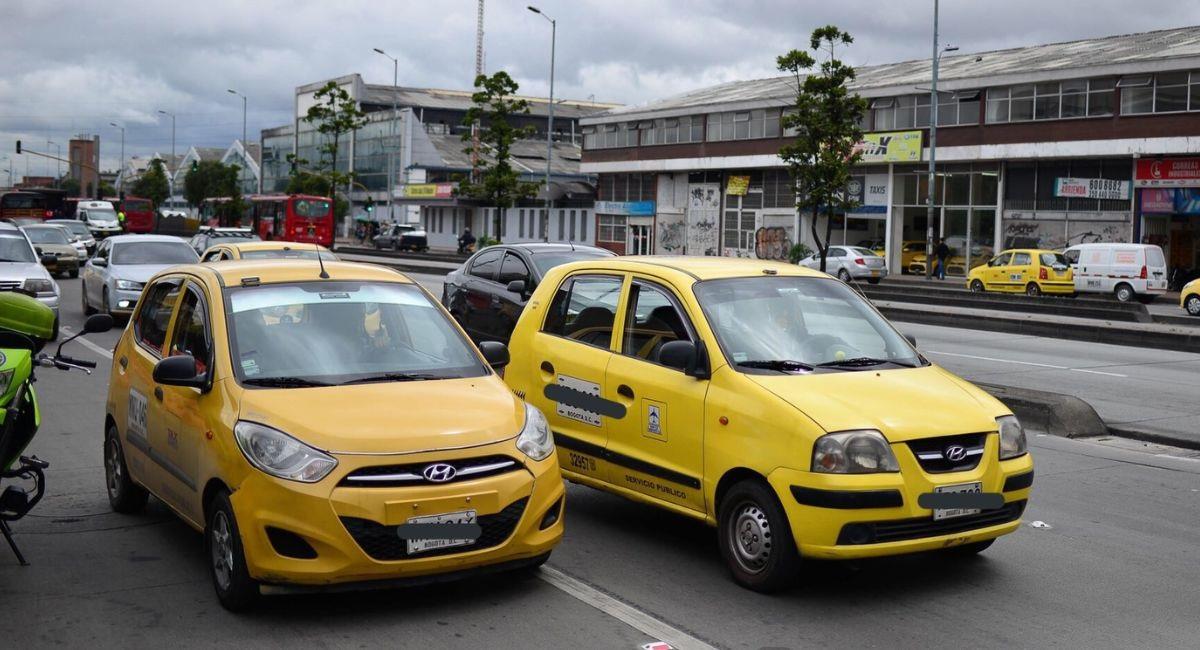 Taxistas recibirán subsidios mensuales en efectivo. Foto: Twitter @SectorMovilidad