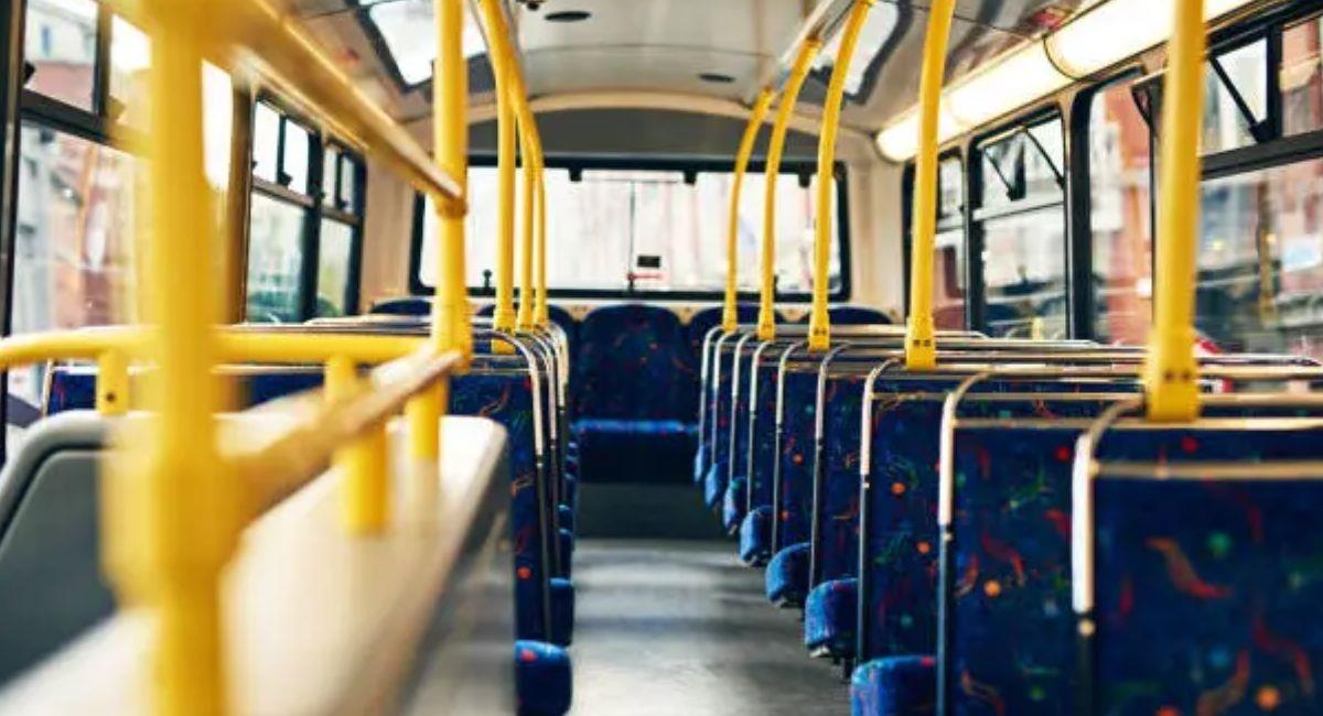 Pelea por asiento de microbús se volvió viral. Foto: Pixabay