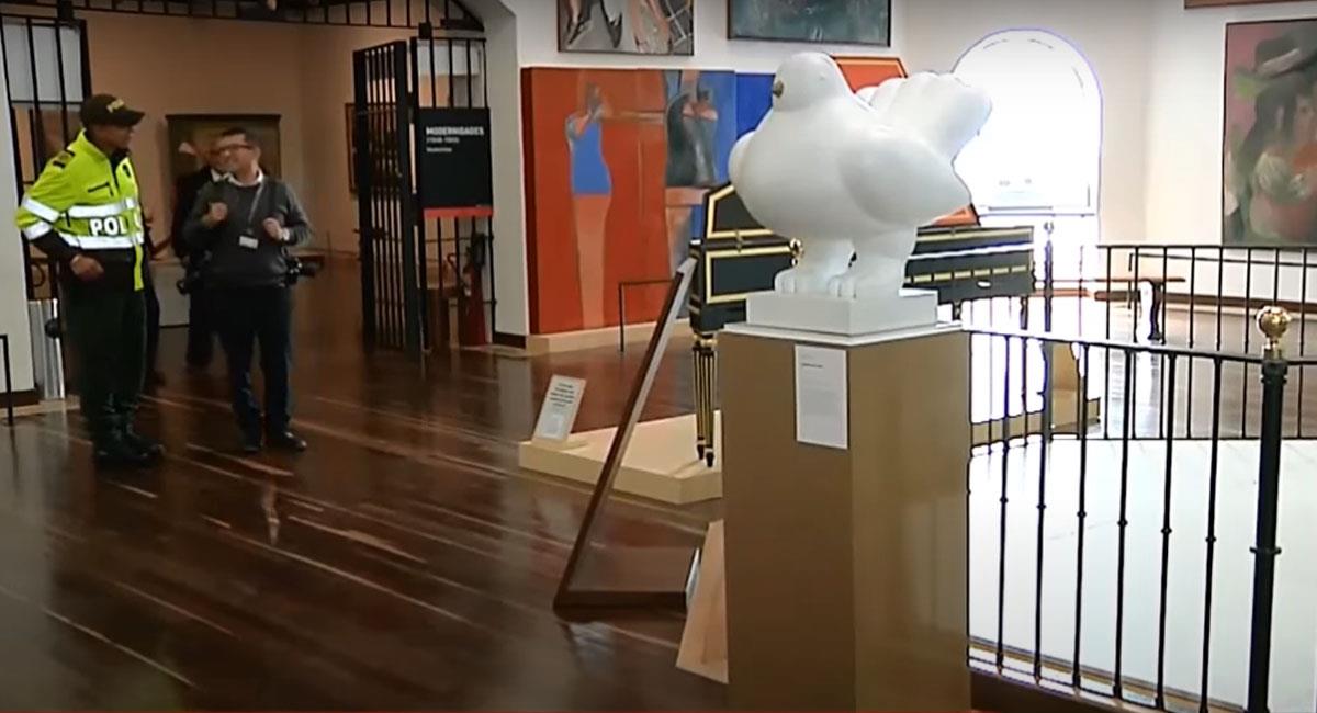 La escultura de la paz que Fernando Botero donó a la Casa de Nariño pasó 4 años en el Museo Nacional. Foto: Youtube