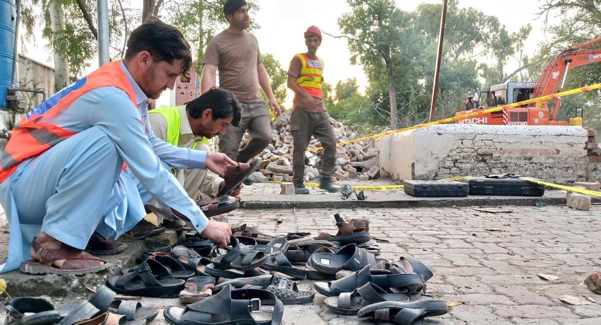 Pakistán de luto: terroristas se inmolaron dejando decenas de muertos. Foto: EFE