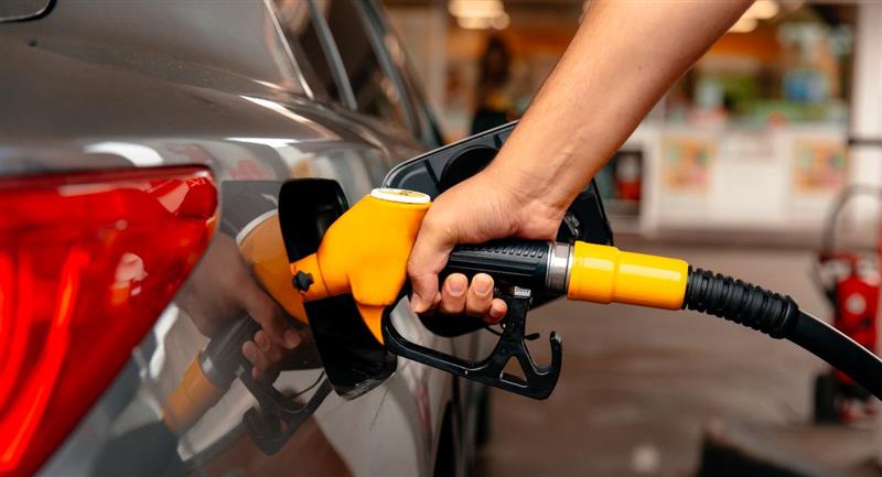 Galón de gasolina costará alrededor de $14.400 en octubre