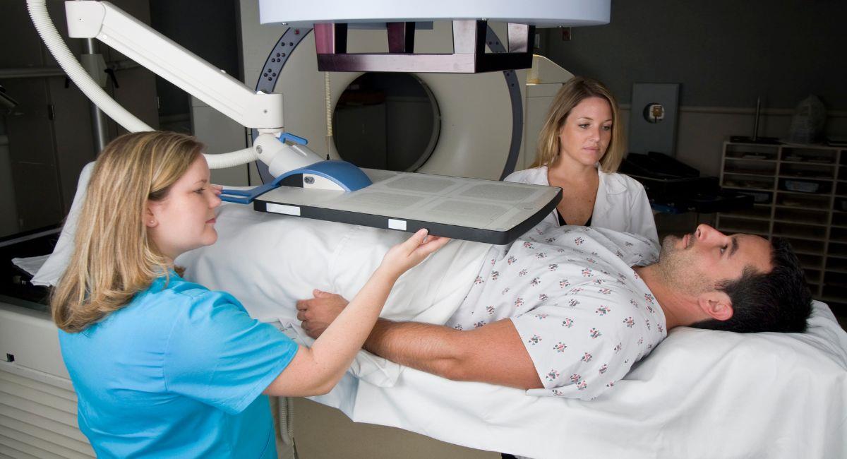 Cáncer de próstata se podría curar con menos sesiones de radioterapia. Foto: Shutterstock