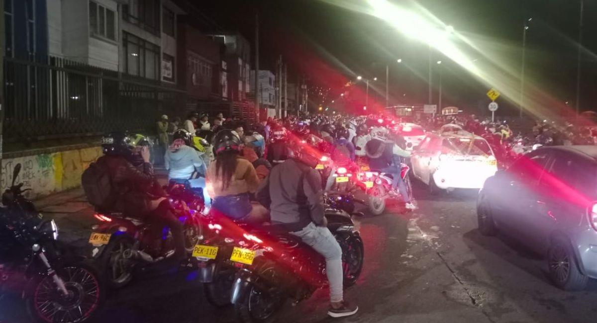 Caravana de motociclistas celebrando Halloween en Bogotá dejó un muerto. Foto: Twitter