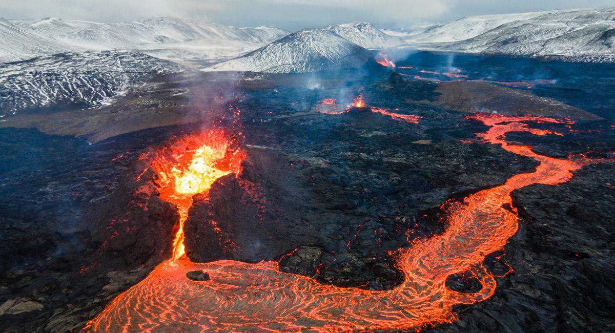 Terremotos en Islandia advierten erupción volcánica. Foto: Shutterstock