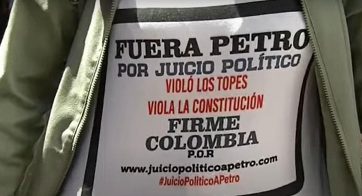 Con mensajes de rechazo a Gustavo Petro se realizó un plantón en contra de la Reforma a la Salud. Foto: Youtube