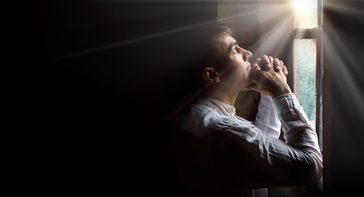 Oración de hoy: con esta plegaria puedes pedir un deseo o una gracia especial. Foto: Shutterstock