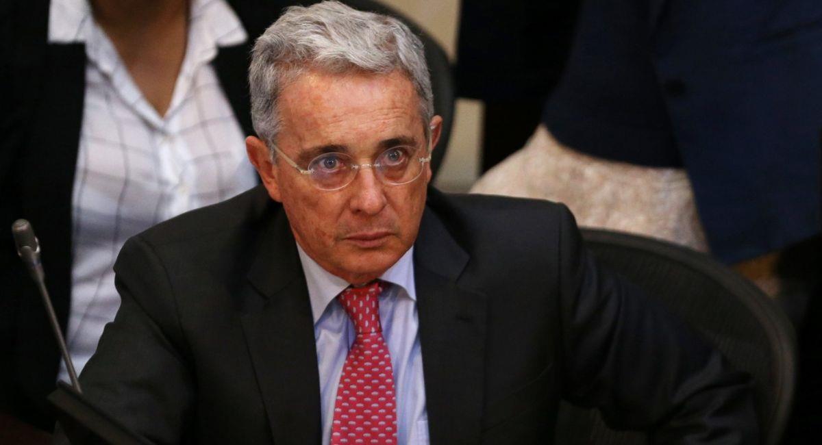 Uribe dice que acusaciones en su contra “parecen sacadas de Wikipedia”. Foto: Twitter