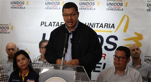 Oposición y Maduro firman entendimiento para revisar inhabilitaciones políticas