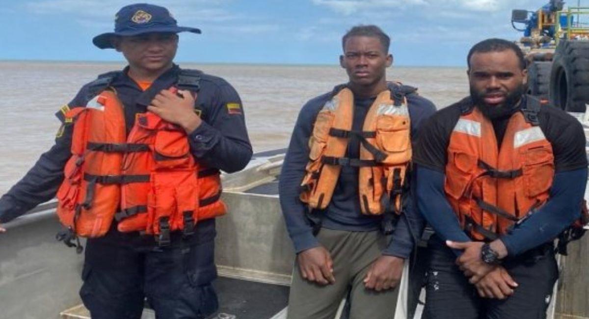 Armada colombiana rescata a dominicanos que estaban a la deriva en La Guajira. Foto: armada.mil.co