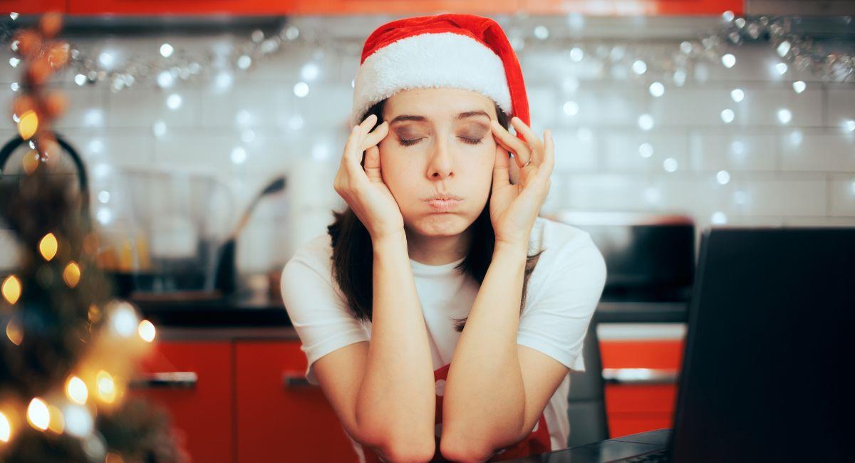 Evita que un ataque de migraña amargue tus festejos decembrinos. Foto: Shutterstock
