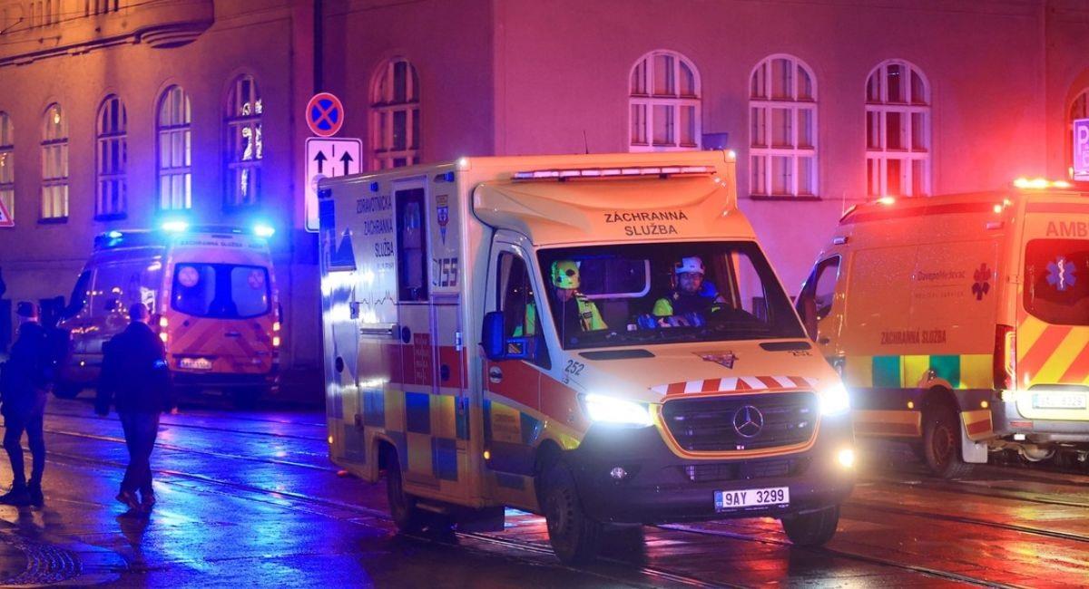 Al menos 15 muertos y 24 heridos deja un tiroteo en universidad de Praga. Foto: Twitter
