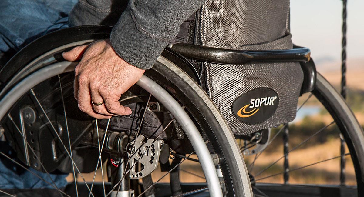En diciembre los milagros aparecen por doquier y hasta quienes usan silla de ruedas se levantan de ellas. Foto: Pixabay