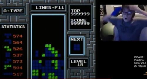 Niño de 13 años logró ganar todos los niveles del juego Tetris