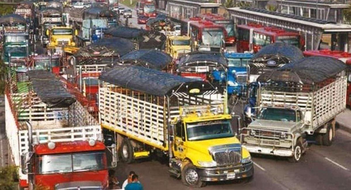 Un paro camionero podría ser la consecuencia del alza en los peajes en Colombia. Foto: Youtube