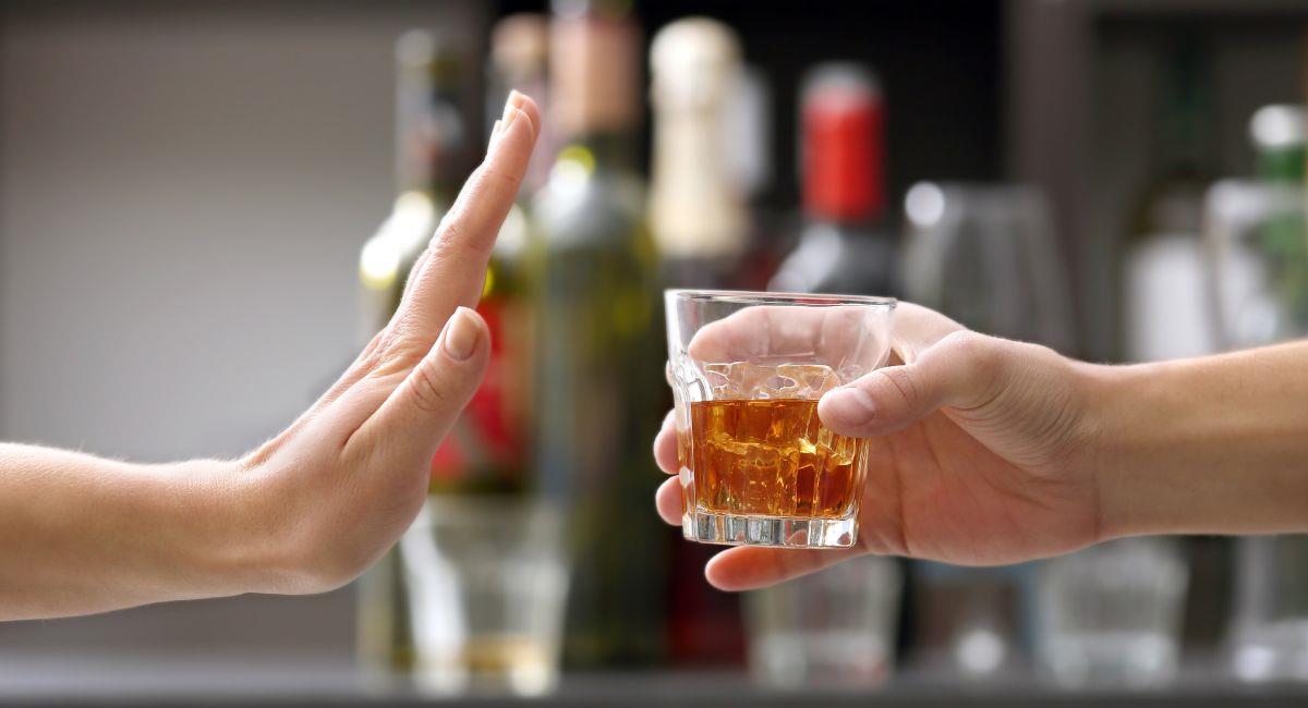 Conoce los beneficios para el hígado de dejar de consumir alcohol. Foto: Shutterstock