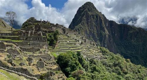 El paro indefinido en Machu Picchu que obligó a evacuar a cientos de turistas
