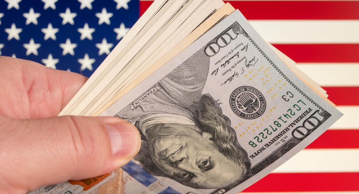 El patrocinio de un familiar para llegar a EE.UU. está determinado por el ingreso mínimo anual. Foto: Shutterstock