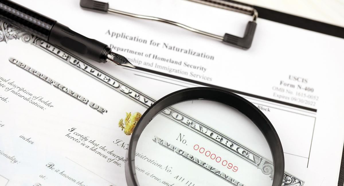 Luego de 5 años viviendo legalmente en EE.UU. cada colombiano podrá optar por obtener la naturalización. Foto: Shutterstock