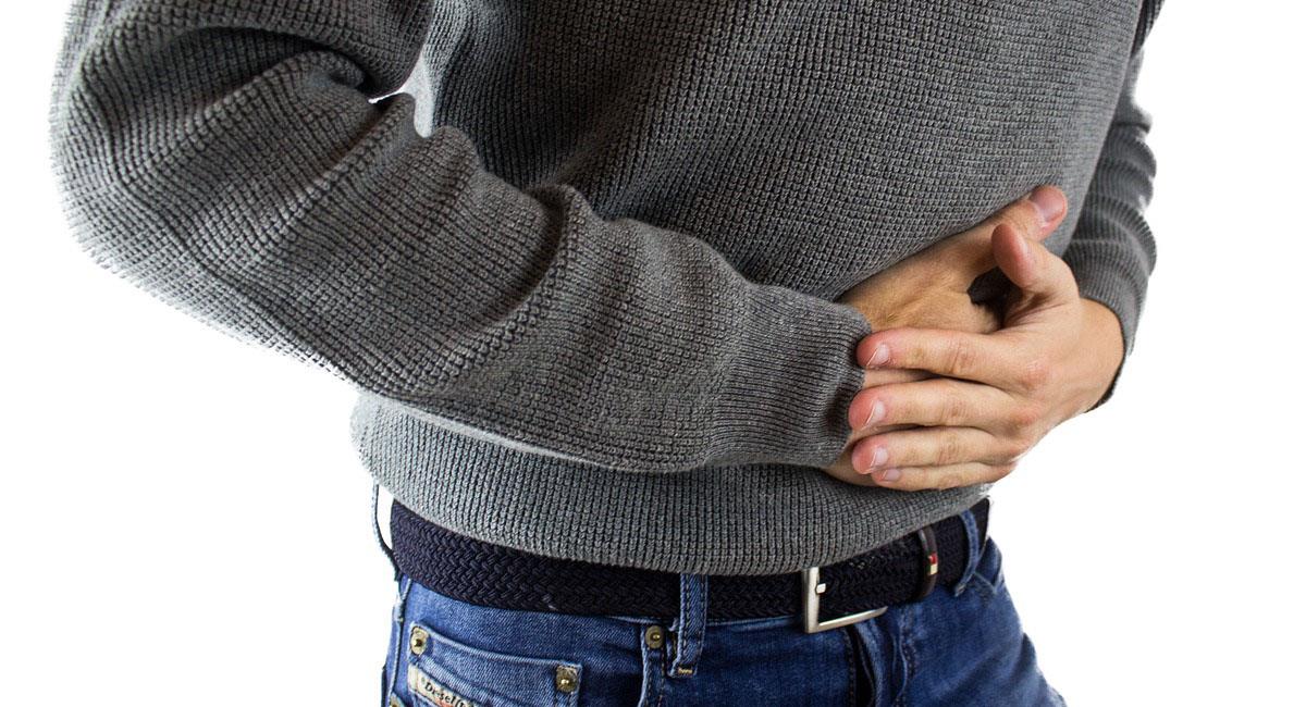 El dolor y la hinchazón abdominal son síntomas del histaminosis. Foto: Pixabay