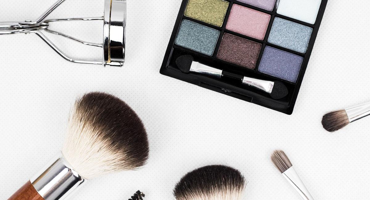 El maquillaje se está convirtiendo en la obsesión de niñas menores de 12 años. Foto: Pixabay